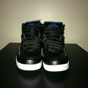 Air Jordan Retro 2